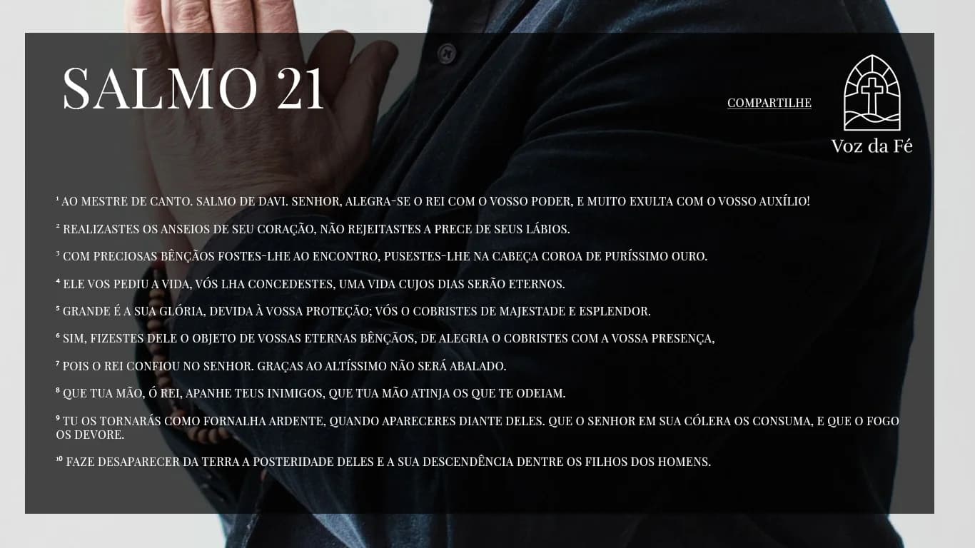 Homem de perfil, duas mão juntas rezando, um terço em suas mãos, ele esta de palito azul e o fundo é branco, Salmo 21 escrito